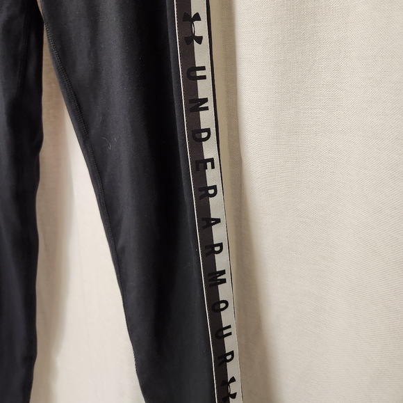 Black Under Armour Leggings - Picture 2 of 4